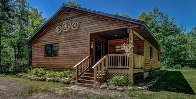 Move-In Ready Country Cabin for Sale in Wisconsin