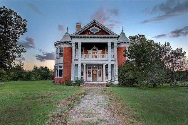 Historic 1897 Home for Sale in Manor, Texas