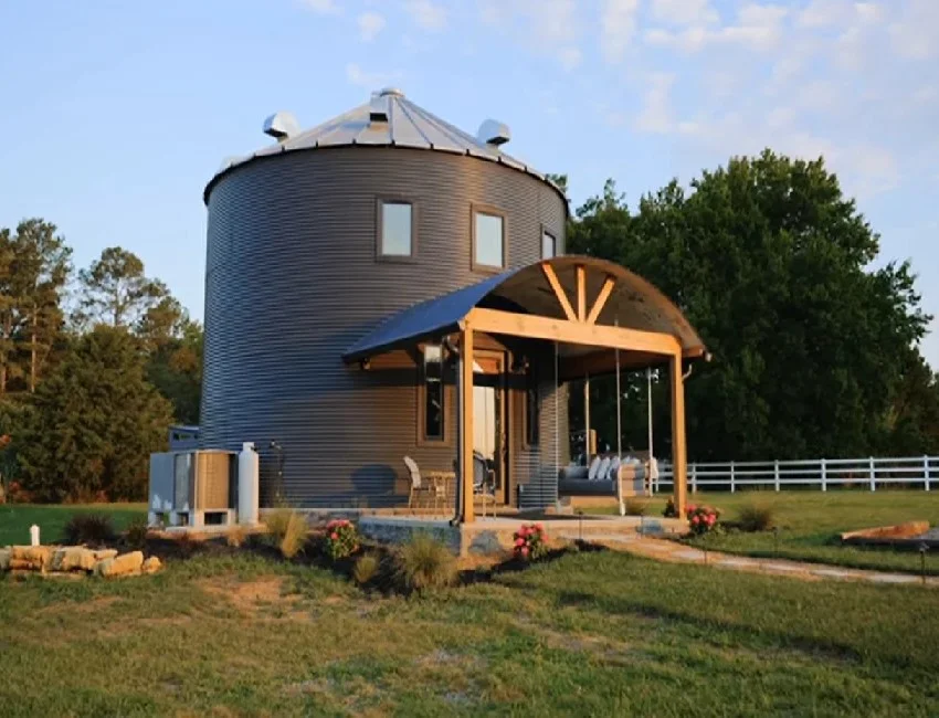 A Grain Silo Turned Into a Cozy Holiday Getaway