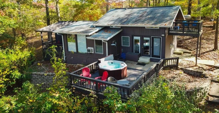 Cozy Lake House Getaway Near Nashville