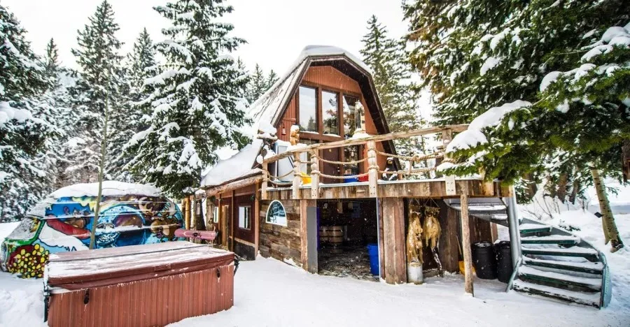 Scraggly Squirrel Cabin in Utah: A Cozy Mountain Getaway You’ll Love