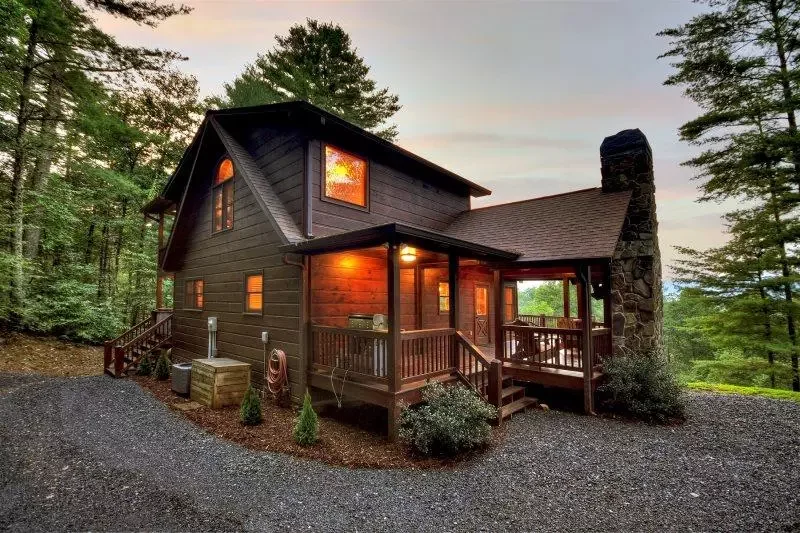 Mountain High Lodge: A Relaxing North Georgia Cabin Rental